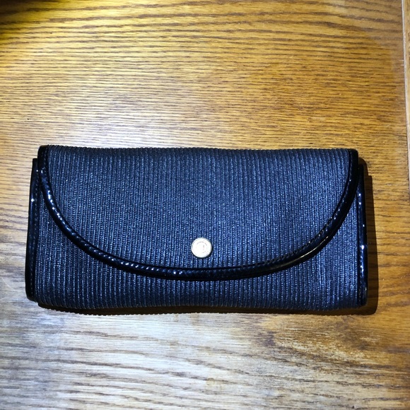 Eric Javits Small Woven Wallet Crossbody Bag - Black - Picture 6 of 6